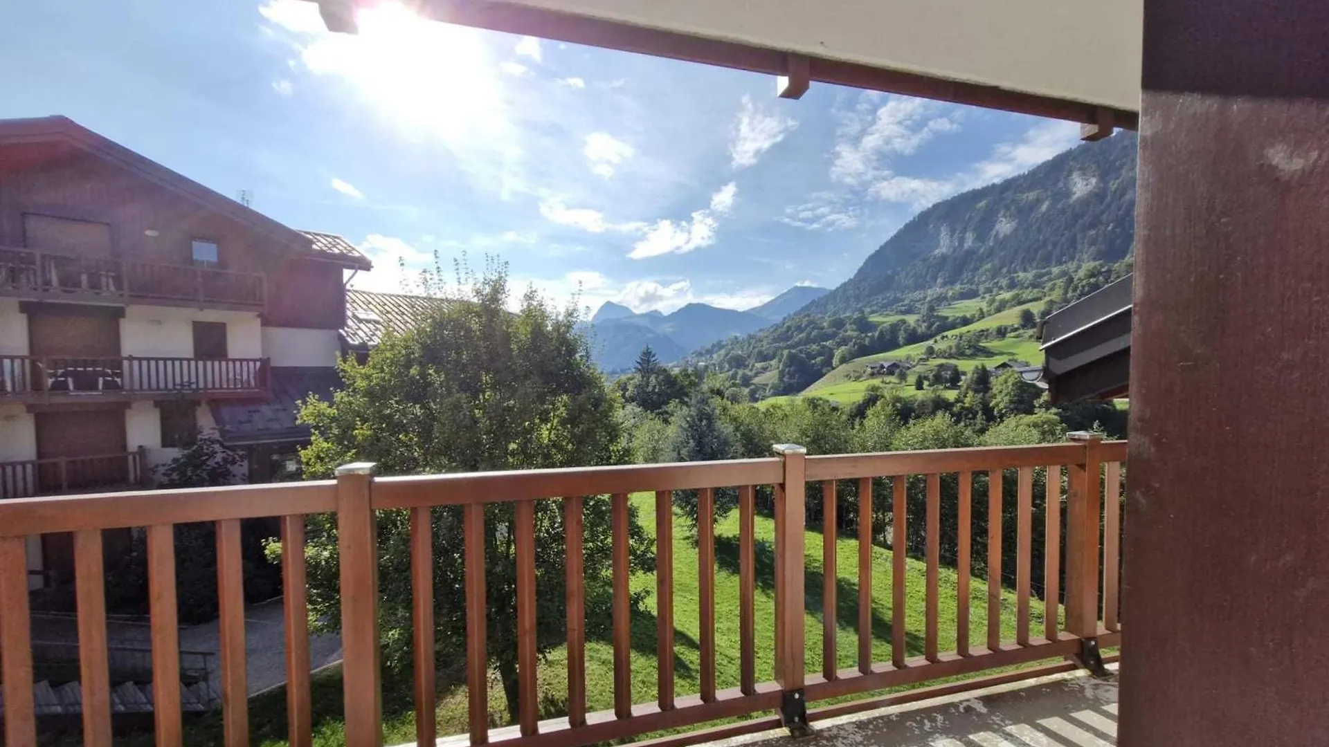 Cosy Apartment With Balcony And Mountain View Flumet